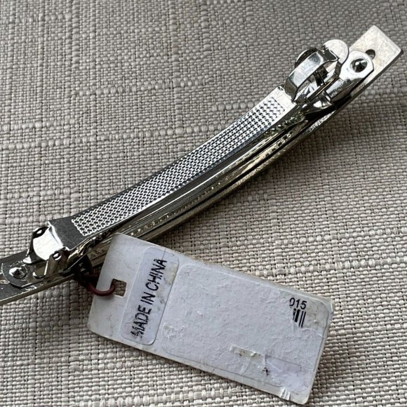 Berry Women Hair Clip Silver Tone Metal Clips Long Clip New Hair Accessory - Picture 4 of 9